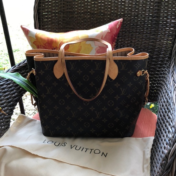 Louis Vuitton Handbags - 💯 Authentic Louis Vuitton Neverfull Mm 💯